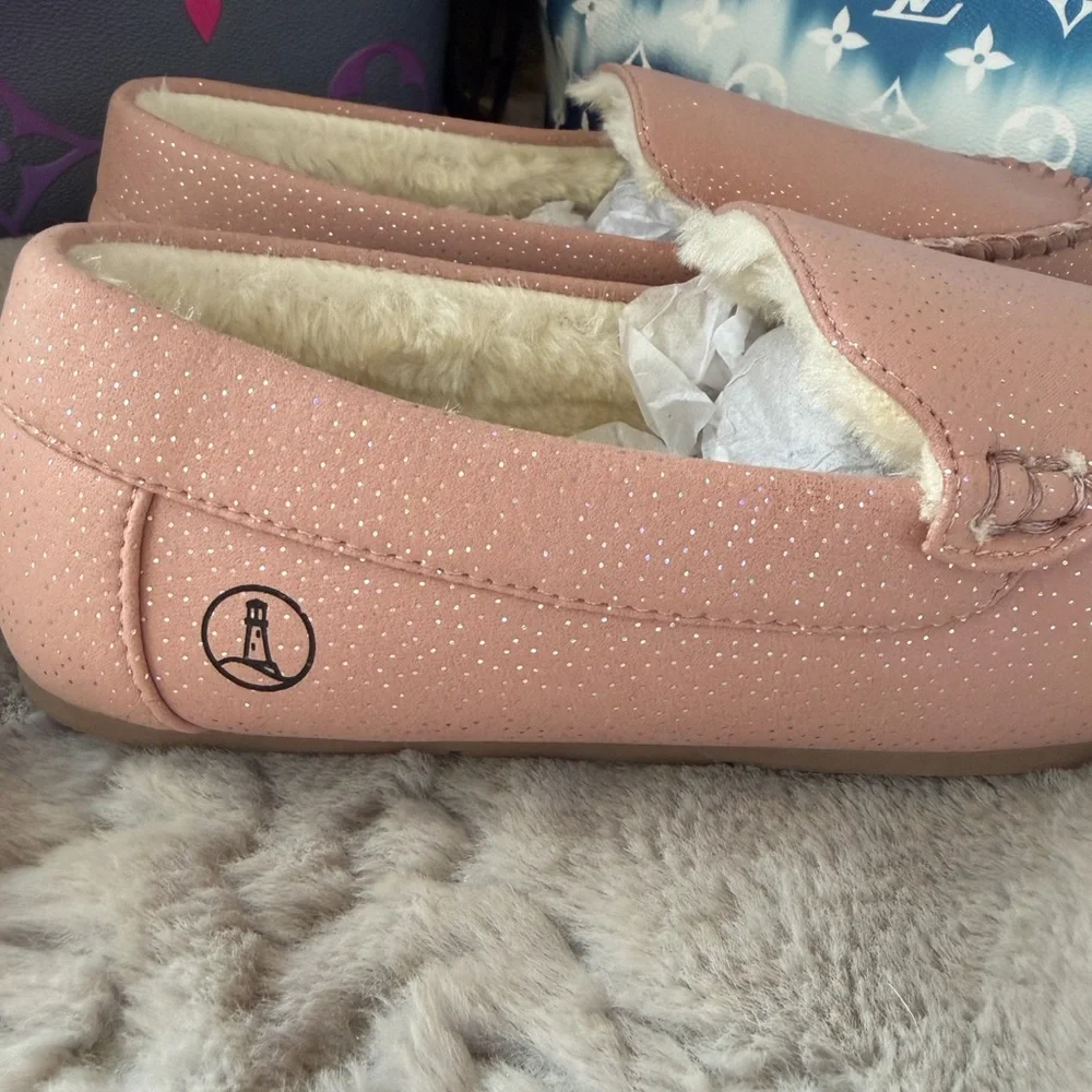 Land's End $50 Kids Fuzzy‎ Lined Light Blush Shimmer Moccasin Slippers Sz 4 NWT